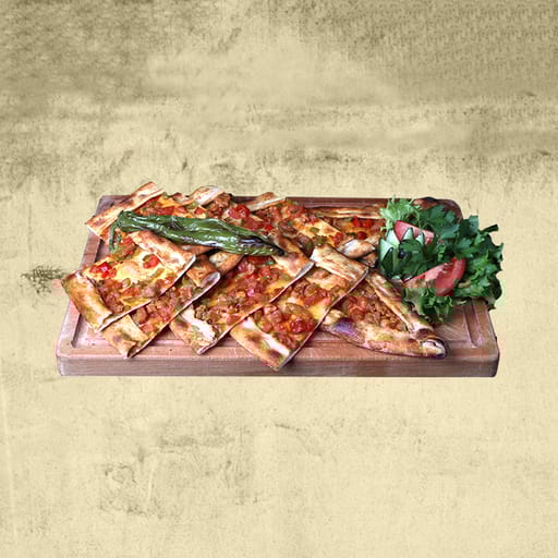 Pide mit Lammwürfeln